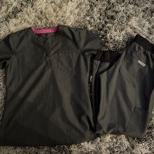 COPY - Med couture petite Xs used scrubs